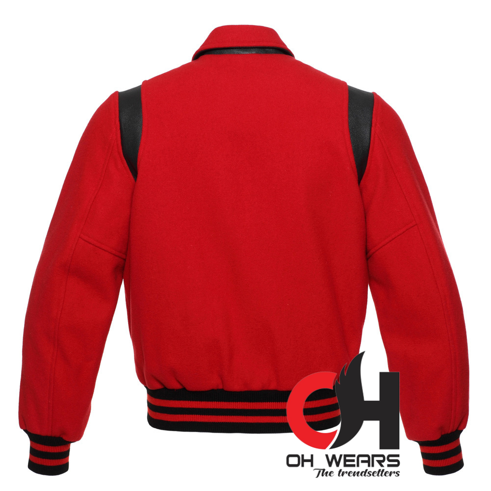 Varsity-Jacke aus roter Wolle mit Byron-Kragen und schwarzen Lederstreifen 